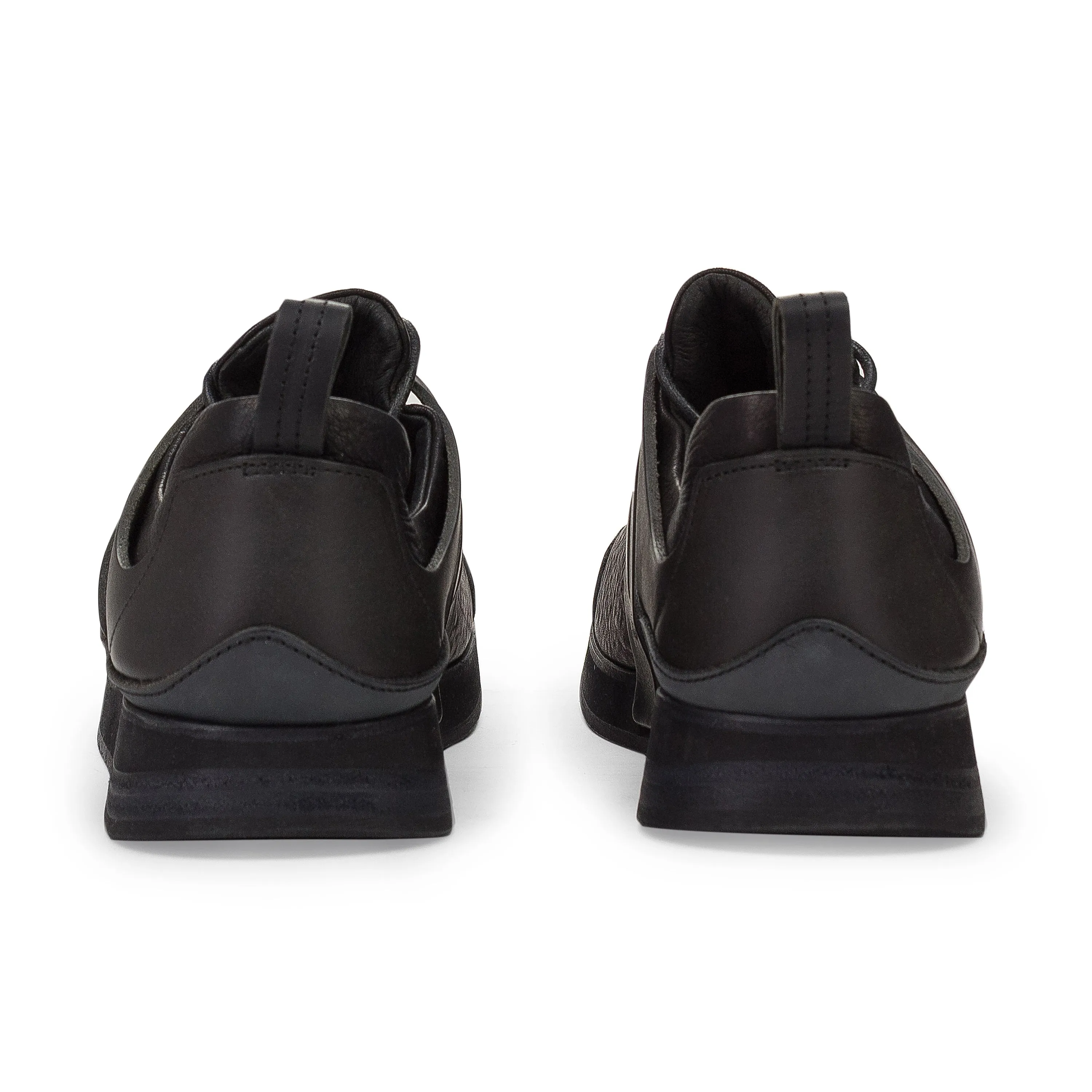 BLACK MANUAL INDUSTRIAL PRODUCTS SNEAKERS