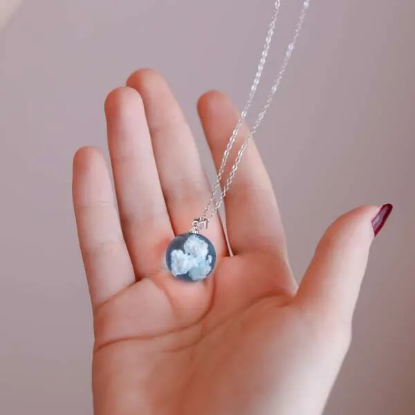 Blue Sky - A unique necklace
