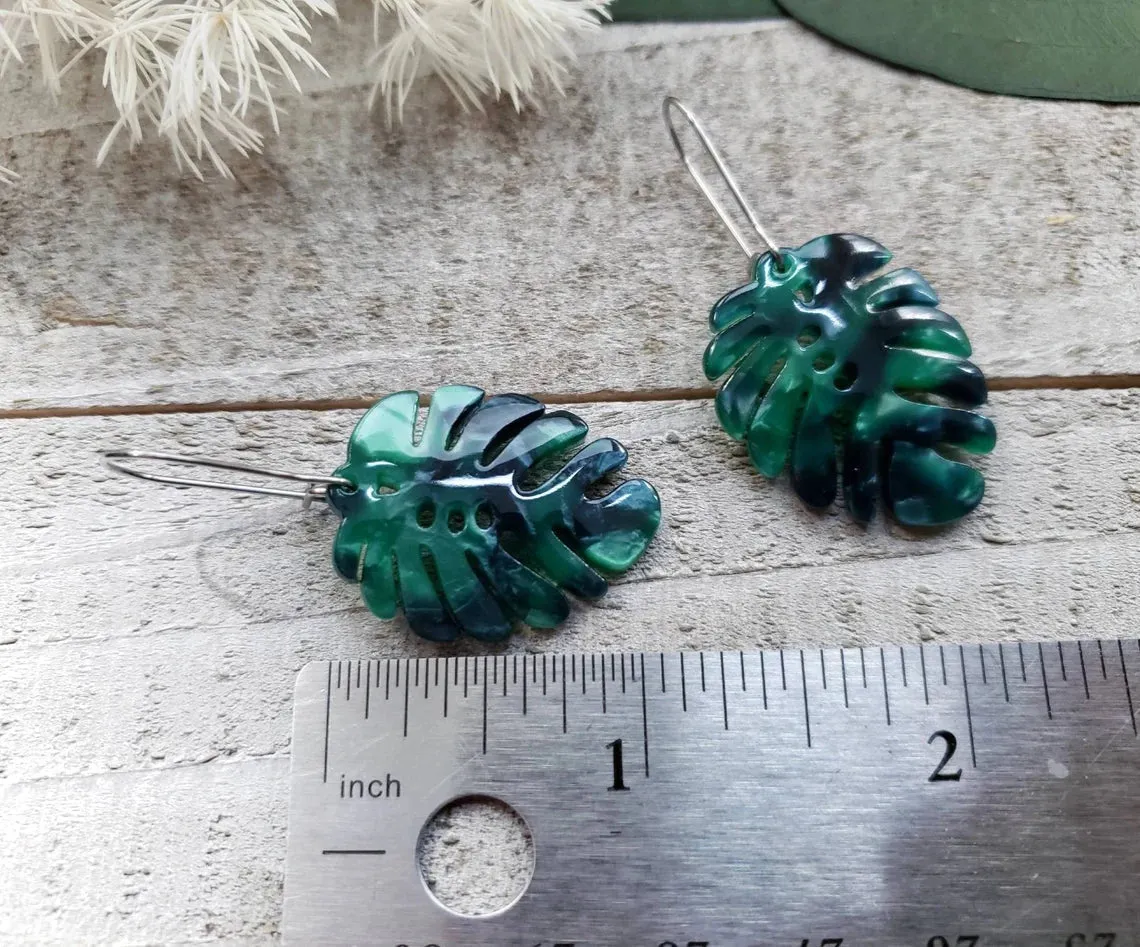Boho monstera leaf earrings