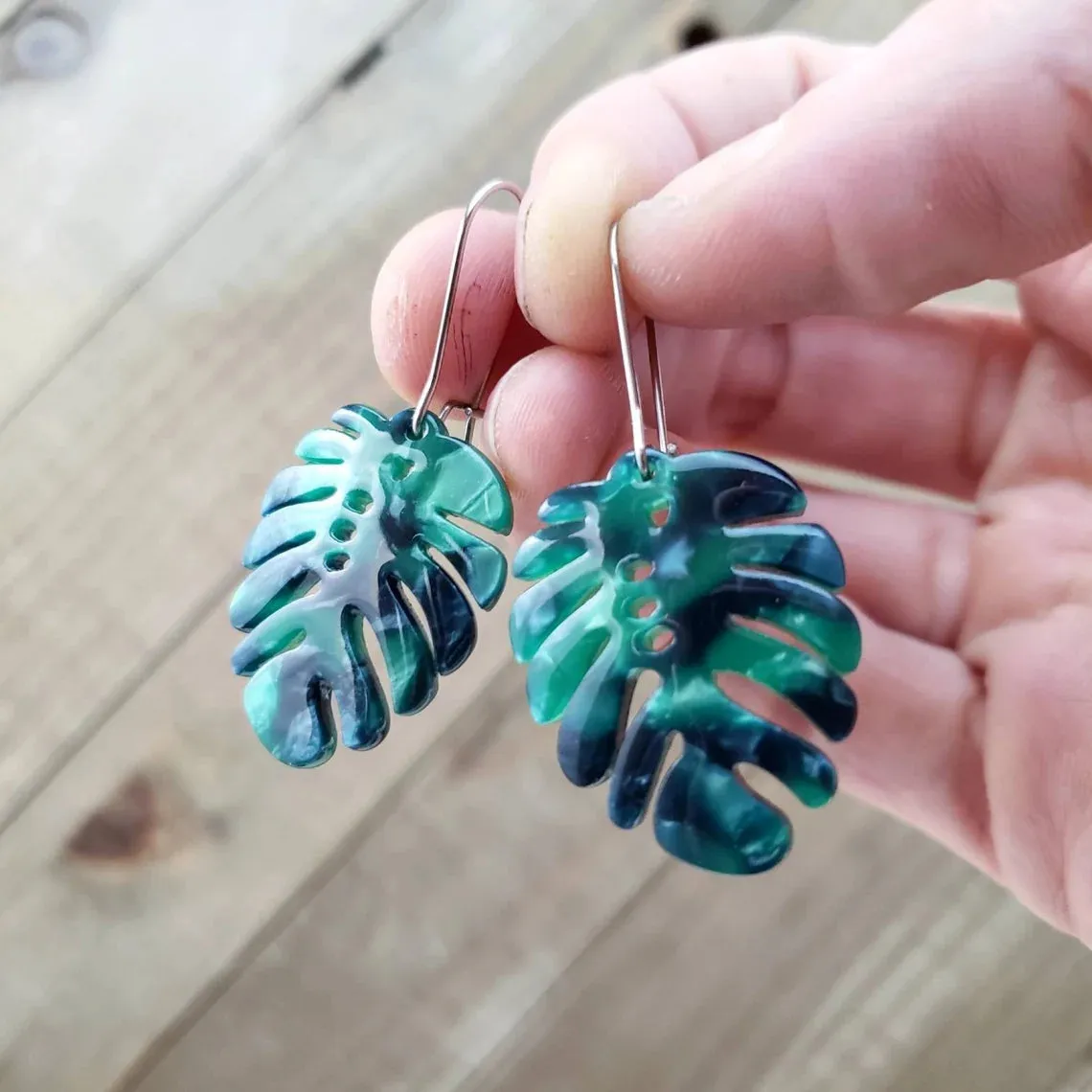 Boho monstera leaf earrings