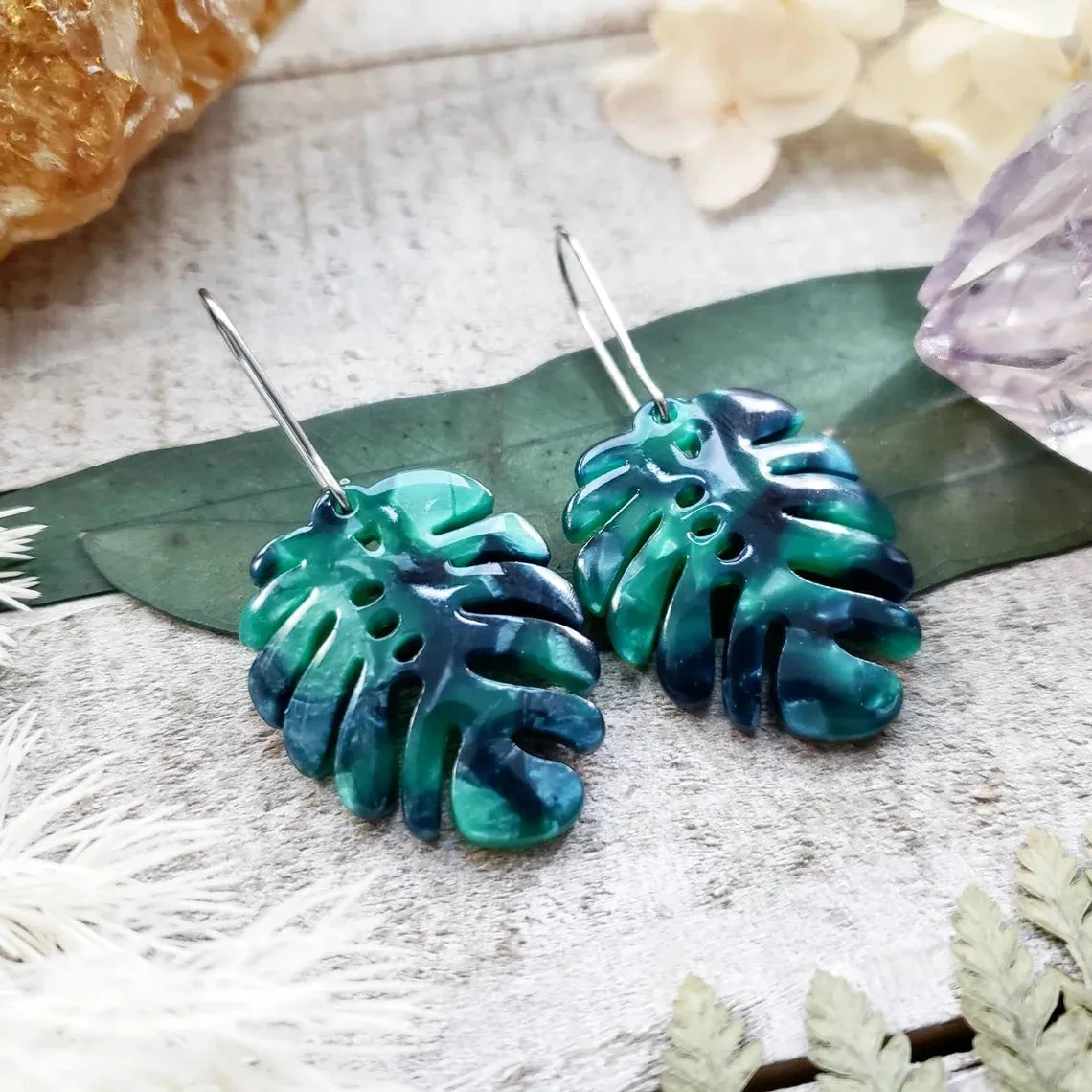 Boho monstera leaf earrings