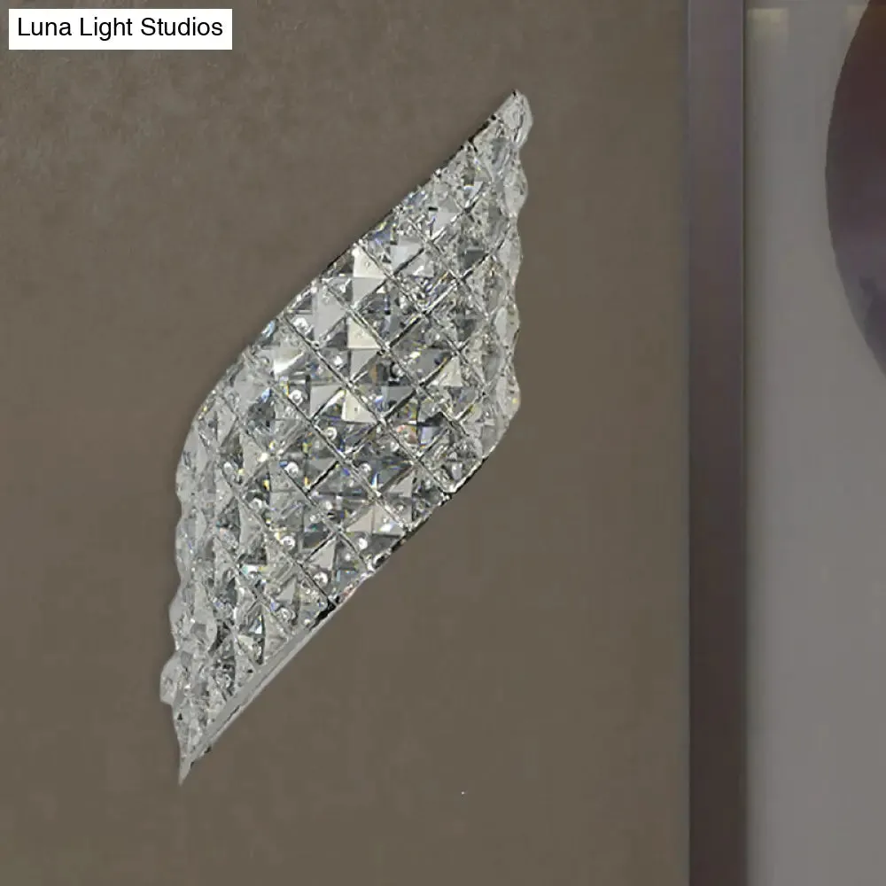 Clear Cut Crystal Sconce with Twisted Leaf Design and 4 Bulbs - Minimalistic Wall Mounted Lamp for Corners