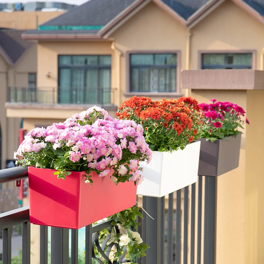 Cronos Balcony Pot
