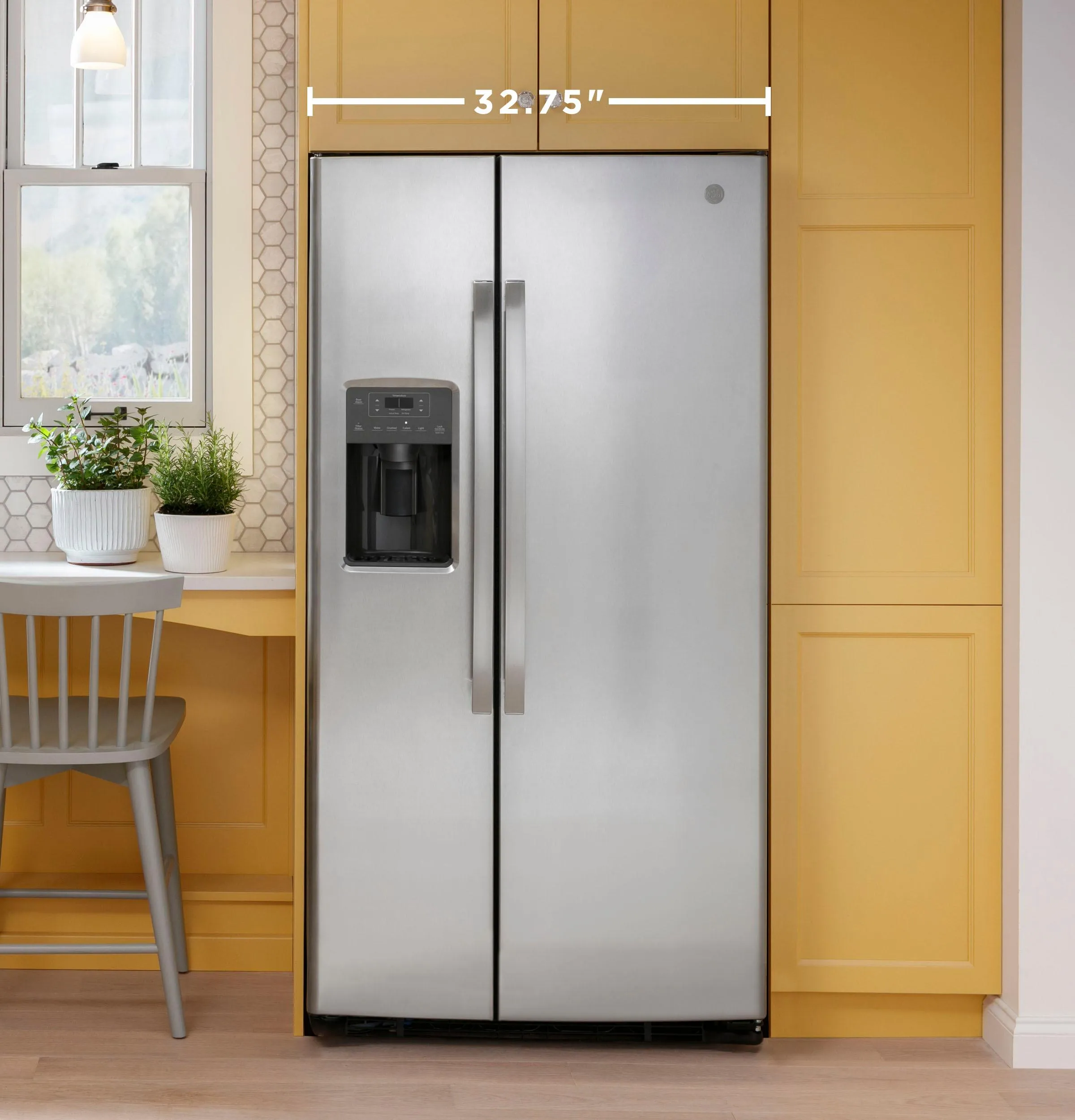 GSS23GGPWW GE® 23.0 Cu. Ft. Side-By-Side Refrigerator