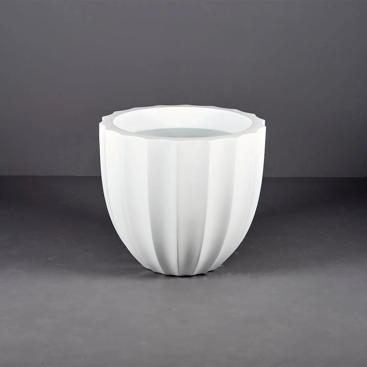 Santa Barbara Low Fluted Round Planter