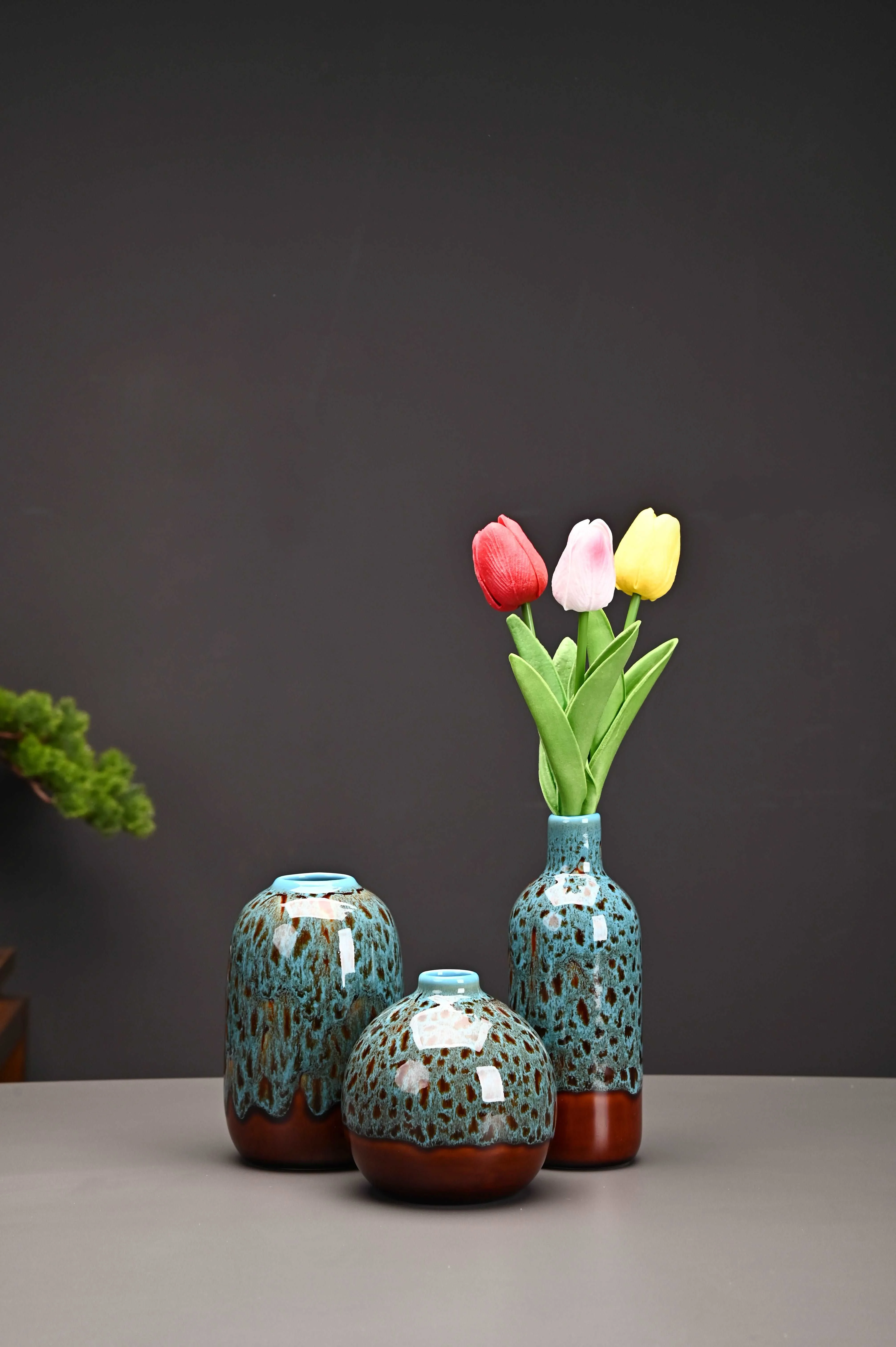 Warmth and Comfort in Every Detail: Handcrafted Ceramic Vase ( Set of 1 )