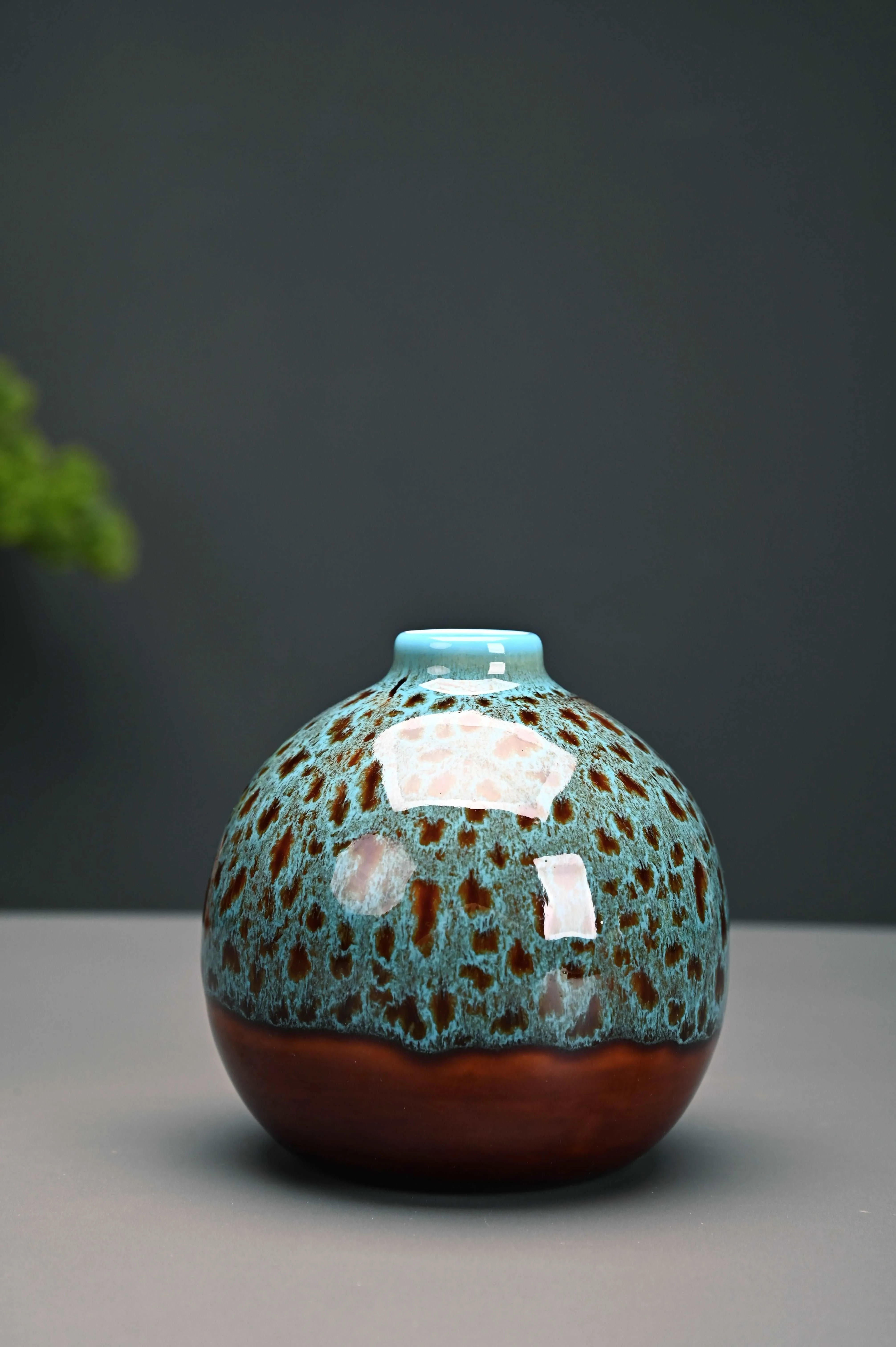 Warmth and Comfort in Every Detail: Handcrafted Ceramic Vase ( Set of 1 )