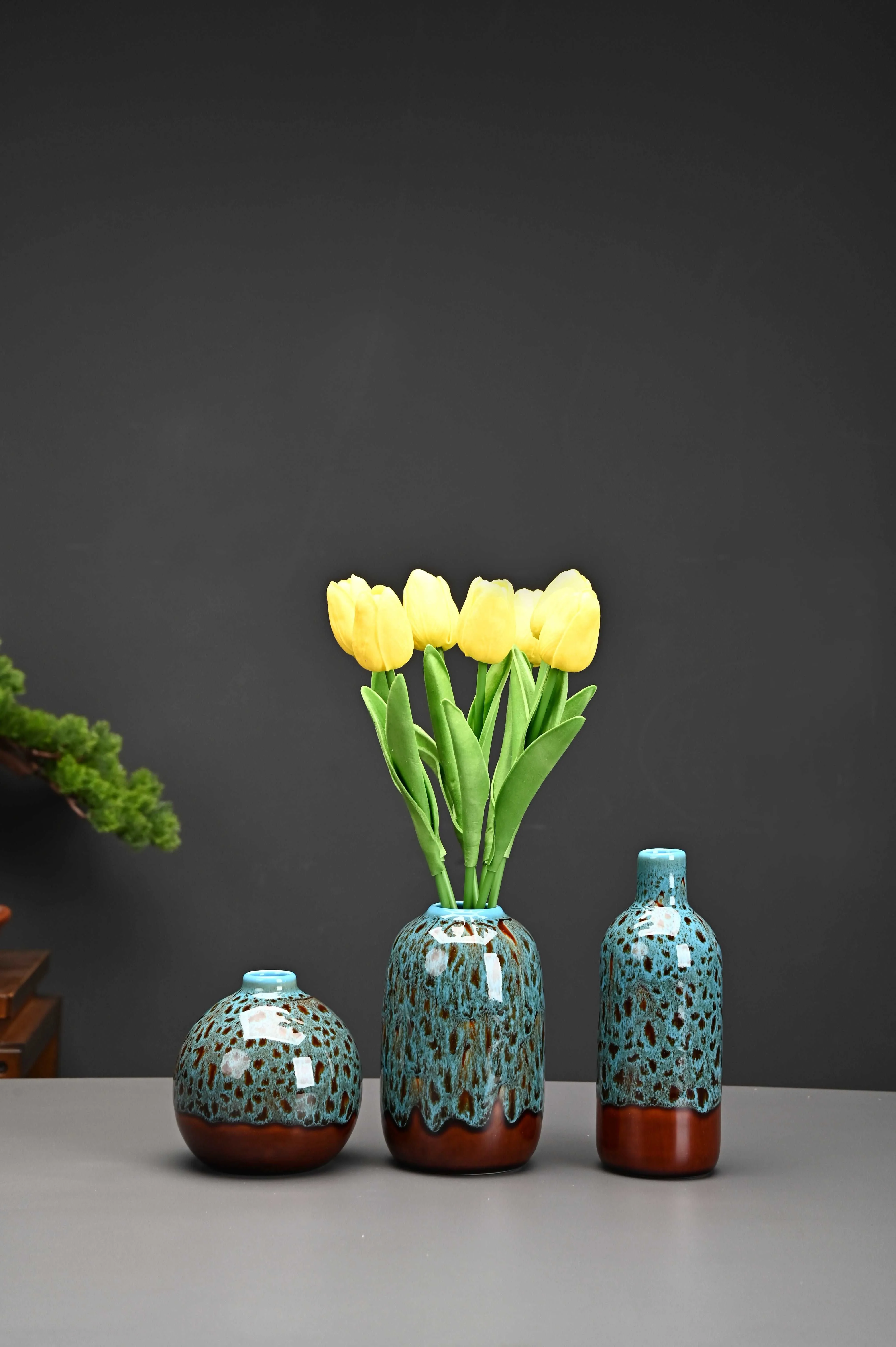 Warmth and Comfort in Every Detail: Handcrafted Ceramic Vase ( Set of 1 )