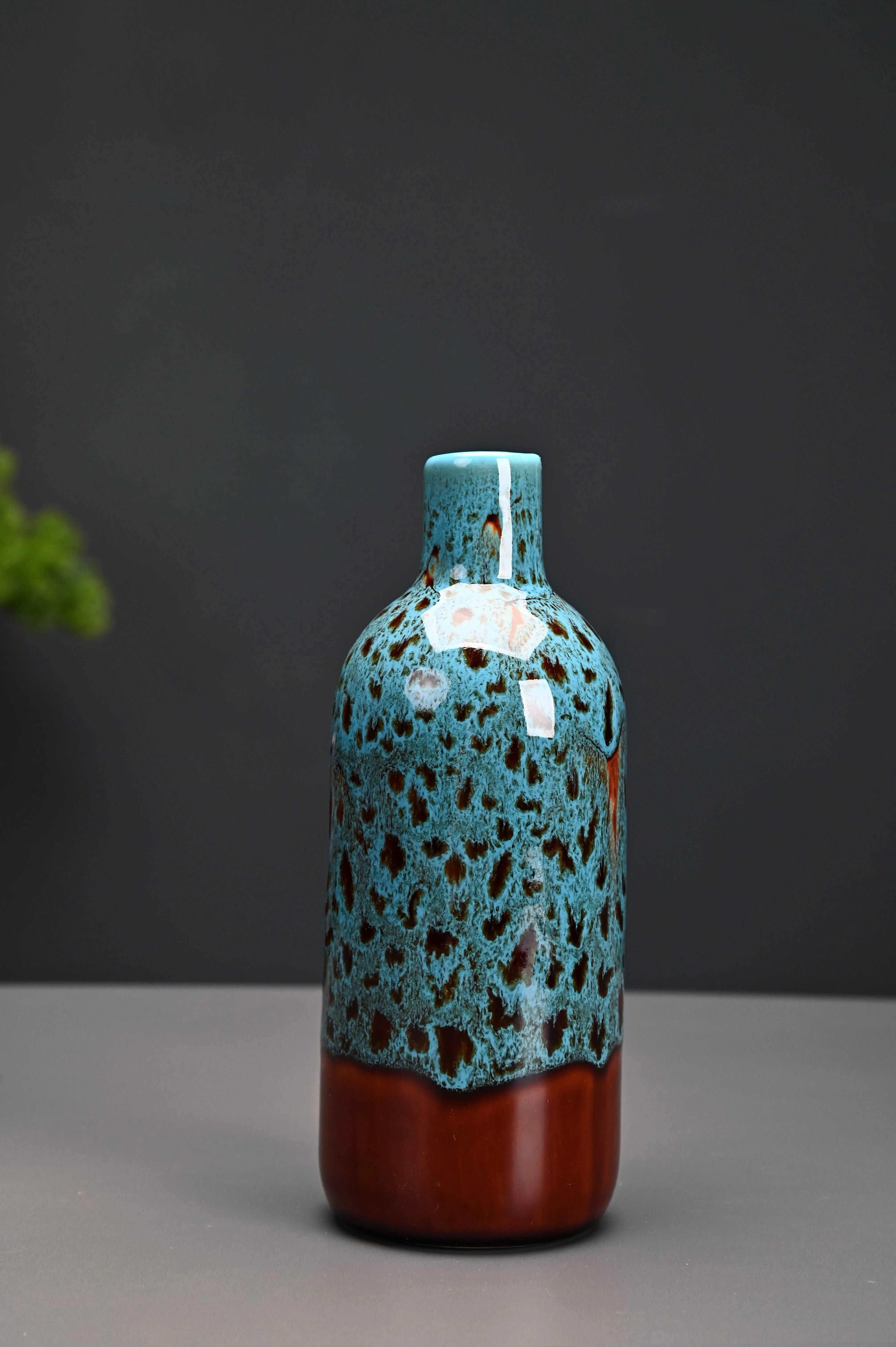 Warmth and Comfort in Every Detail: Handcrafted Ceramic Vase ( Set of 1 )