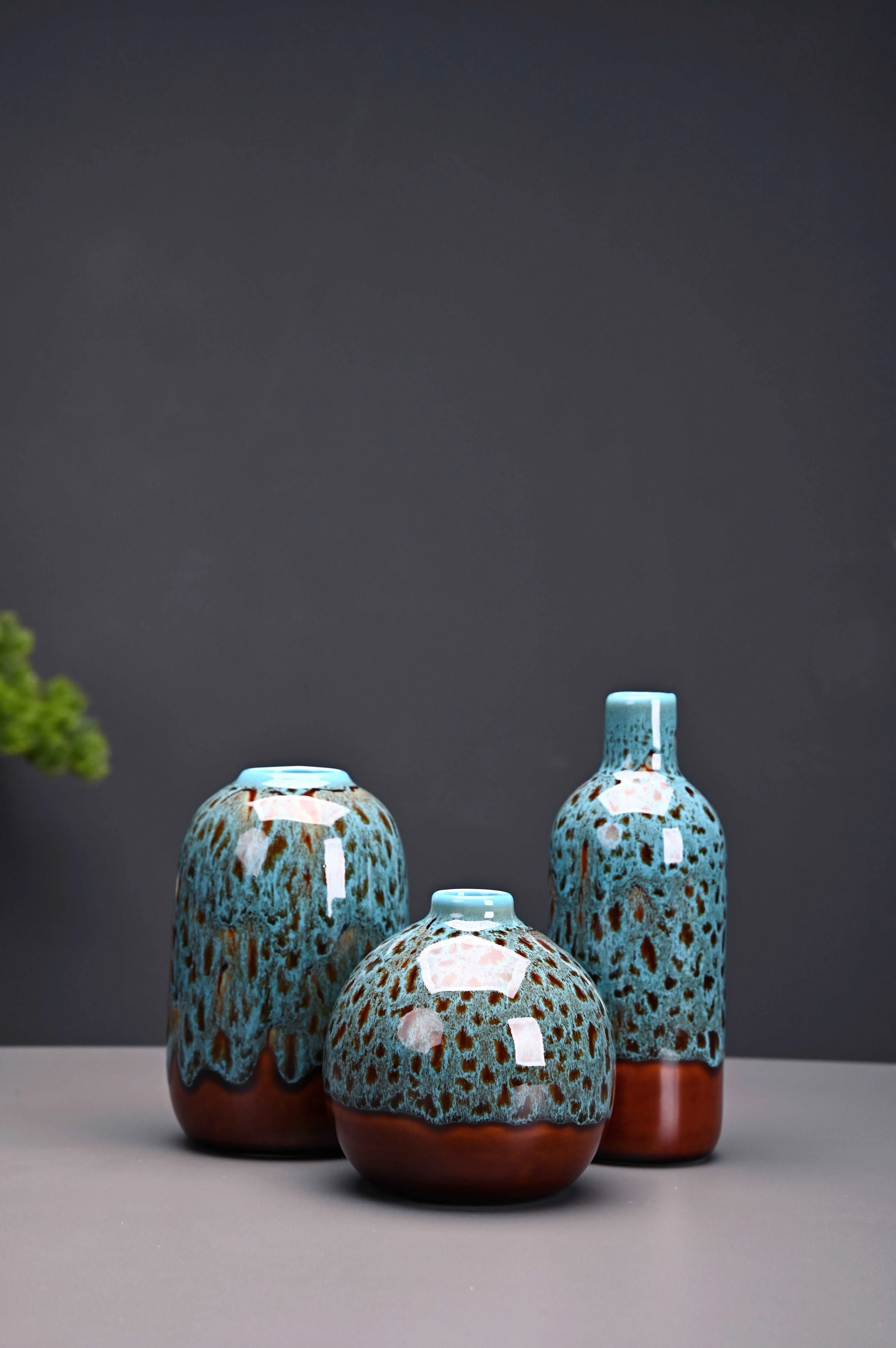 Warmth and Comfort in Every Detail: Handcrafted Ceramic Vase ( Set of 1 )